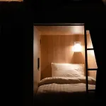 Kapselhotel De Lola Podshotel *
