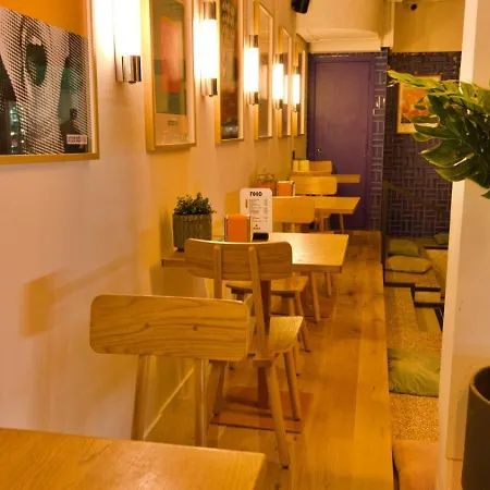 De Lola Podshotel Capsulehotel Den Haag